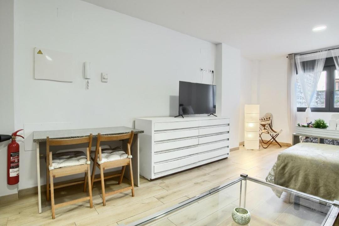 Apartamentos Turisticos Plaza San Juan 2 Тудела Екстер'єр фото